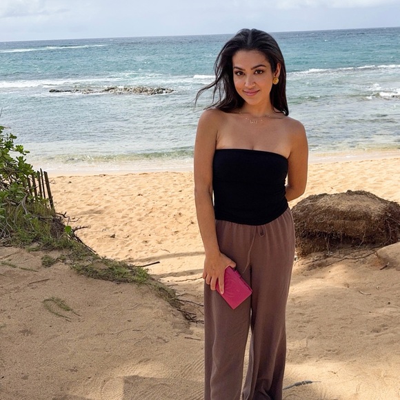 Meet your Posher, Andrea - Picture 3 of 6